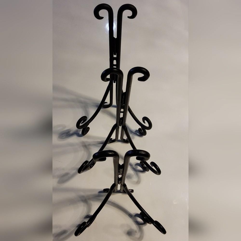 3 Black Metal Easel